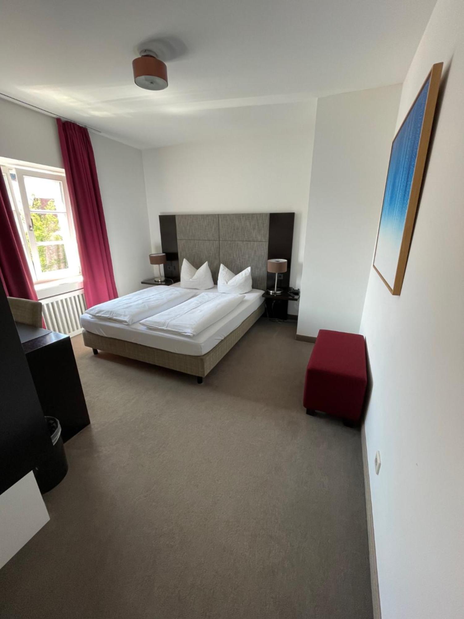 Hotel Muenchner Hof Альтёттинг Экстерьер фото