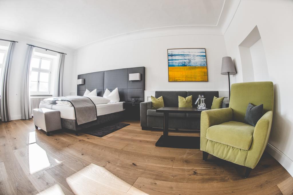 Hotel Muenchner Hof Альтёттинг Экстерьер фото